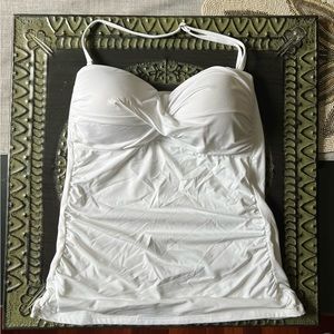 Anne Cole Tankini top. Excellent condition.